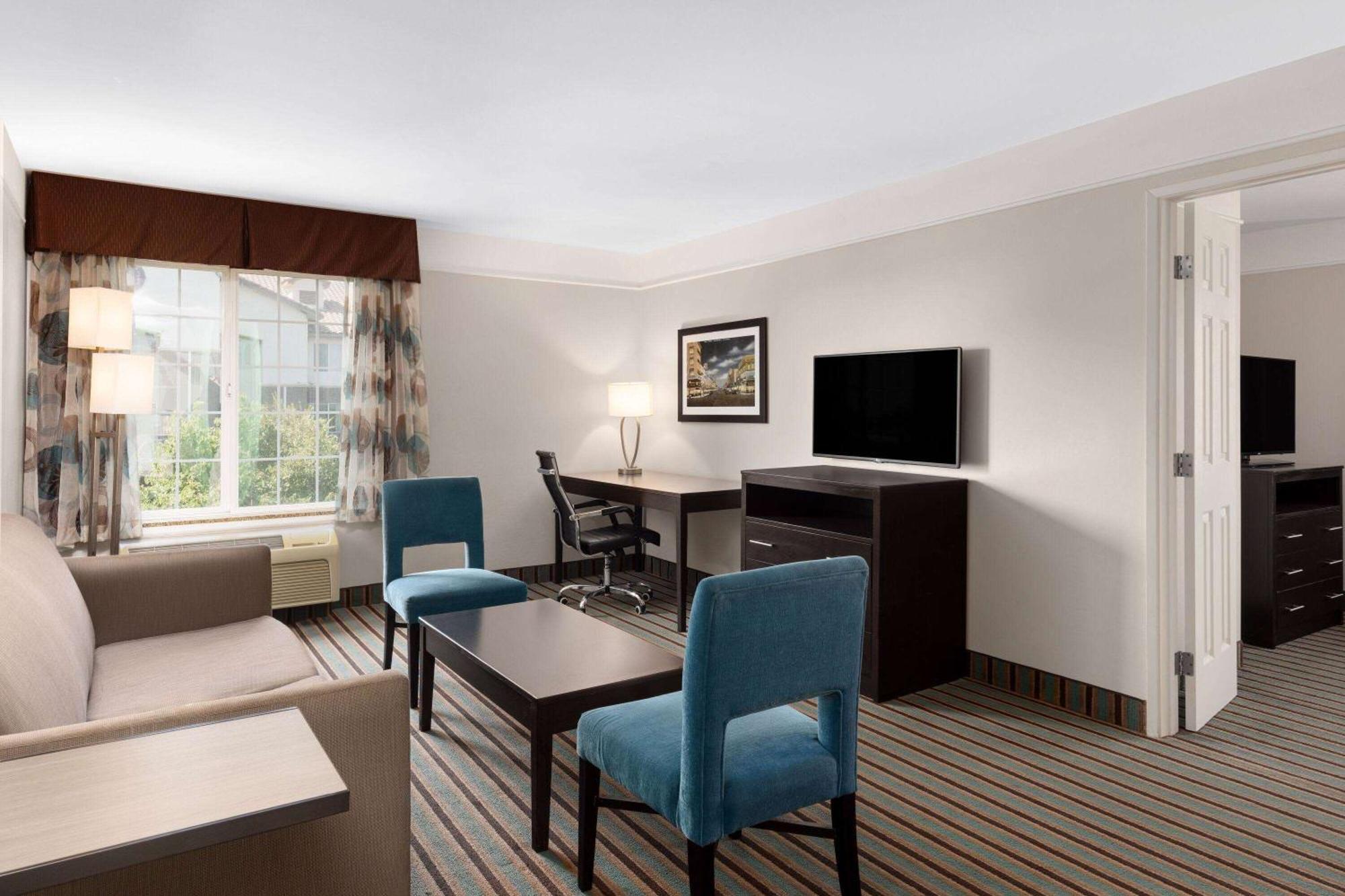 Hotel La Quinta By Wyndham Bakersfield North Exterior foto