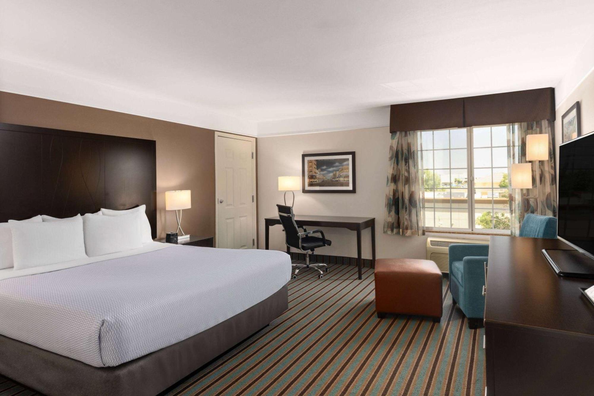 Hotel La Quinta By Wyndham Bakersfield North Exterior foto