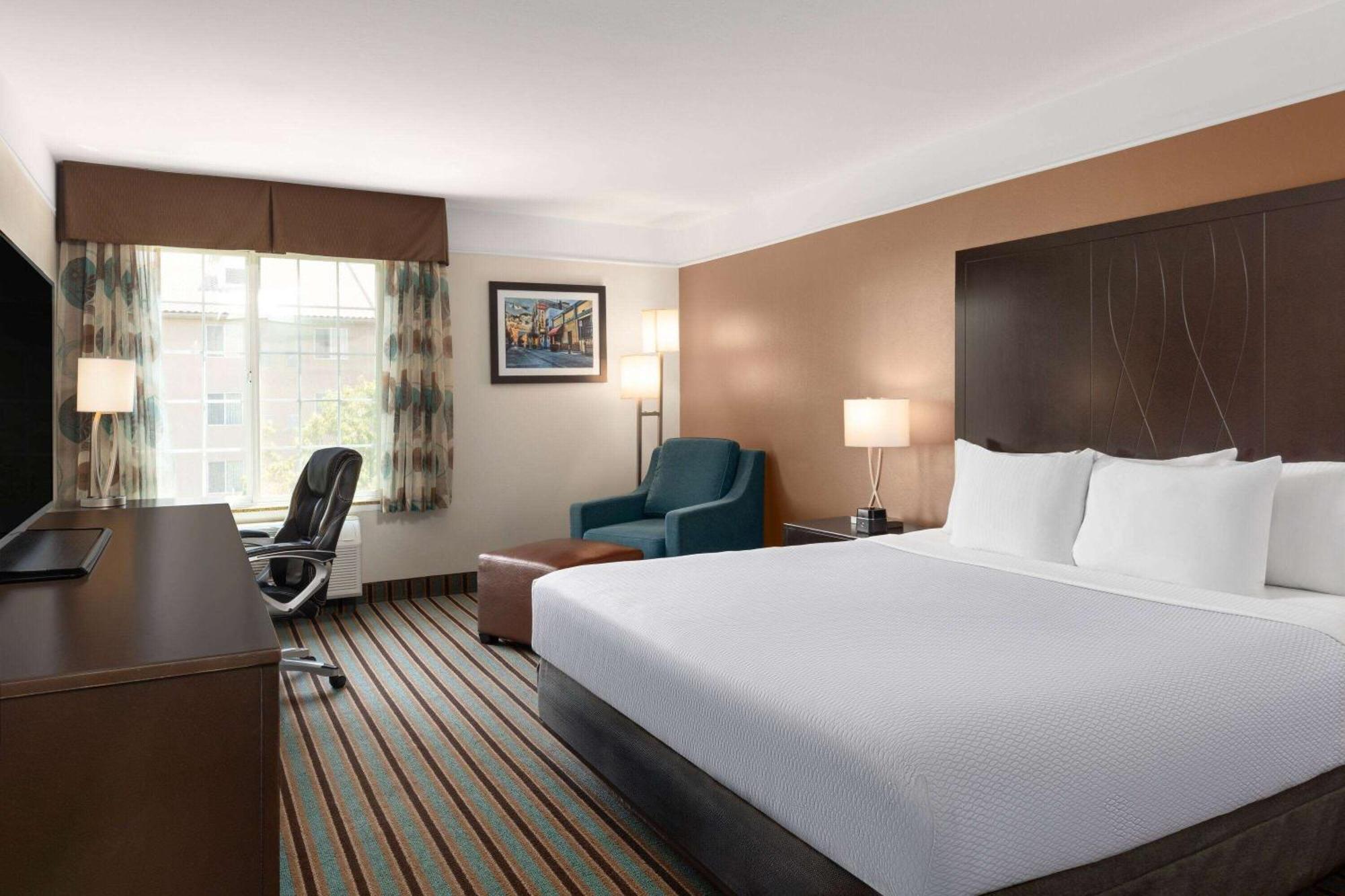 Hotel La Quinta By Wyndham Bakersfield North Exterior foto